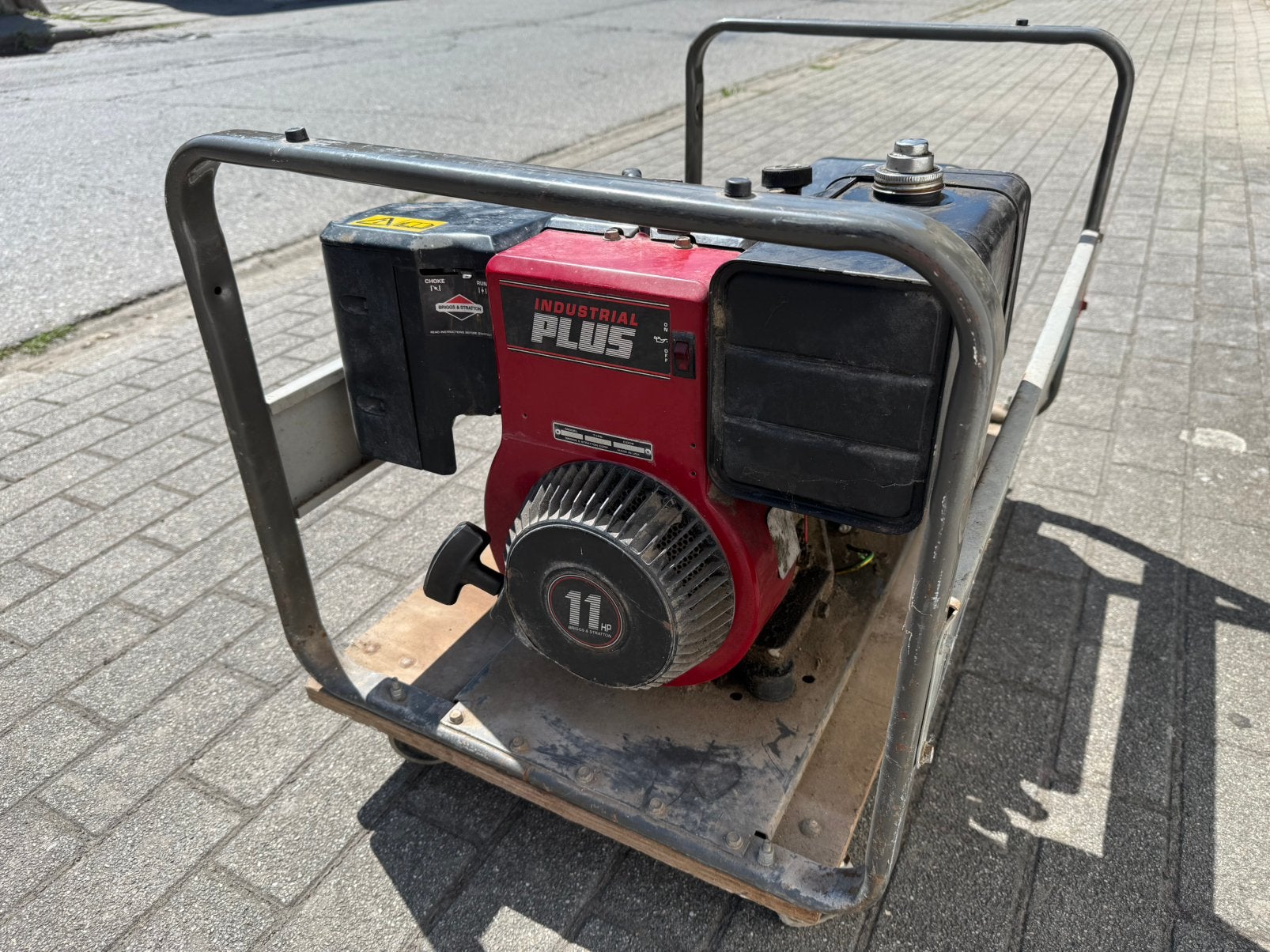 Groupe électrogène SDMO CR 6000 d’occasion – 5,5 kVA, Enlèvement, Utilisé, 5 à 10 kVA, Essence