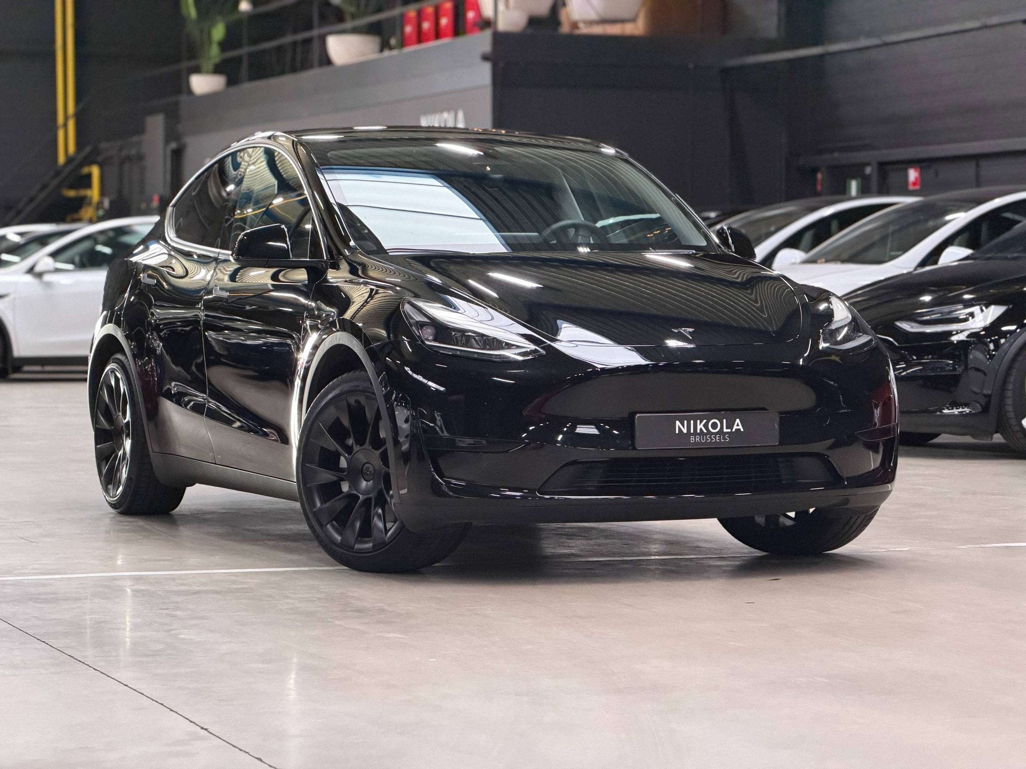 Tesla Model Y RWD - HIGHWAY AUTOPILOT - TOW HOOK, Autos, Tesla, 299 ch, Achat, Entreprise, Noir