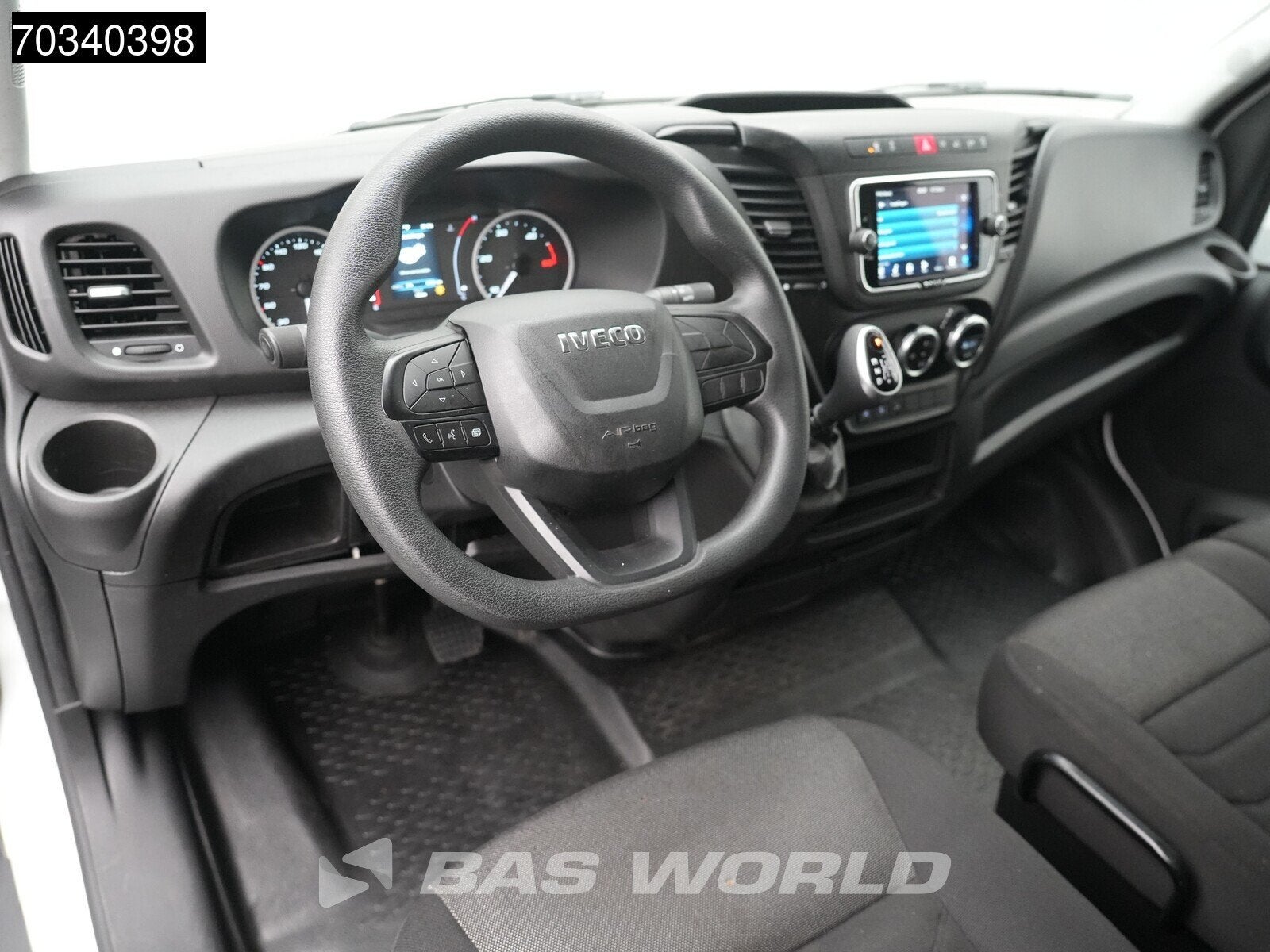Iveco Daily 35S16 Automaat Laadklep Airco Camera Bakwagen Me, Automaat, Stof, Gebruikt, Euro 6