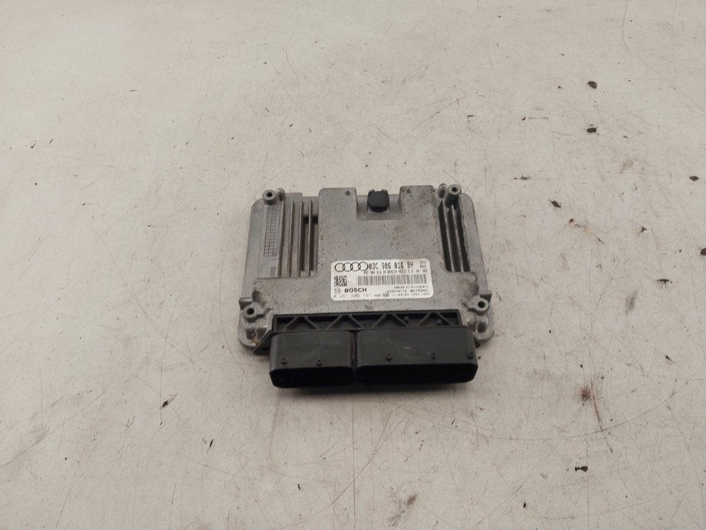 COMPUTER MOTOR Audi A1 (8X1 / 8XK) (|03C906016BH|), Robert Bosch AG, Gebruikt, Audi, Robert-Bosch-Allee 1
74232  Abstatt, DE