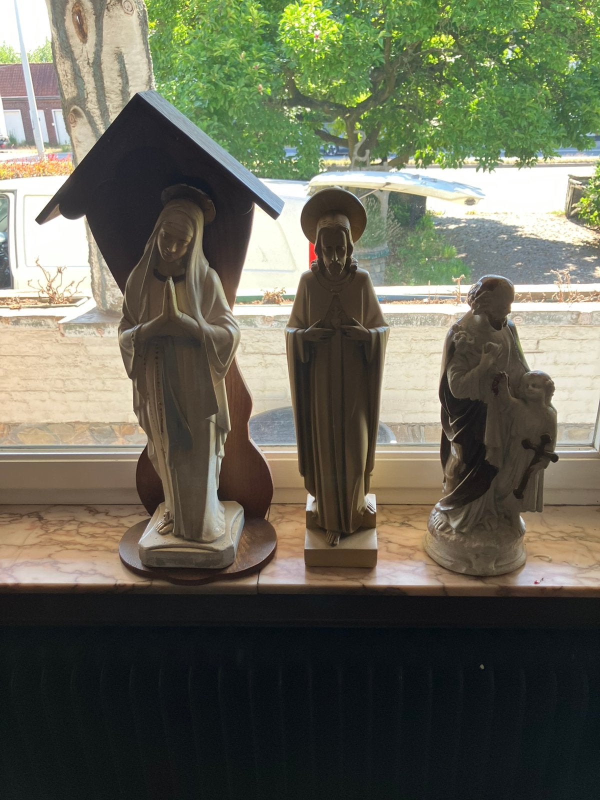 Religieuze beelden, Ophalen