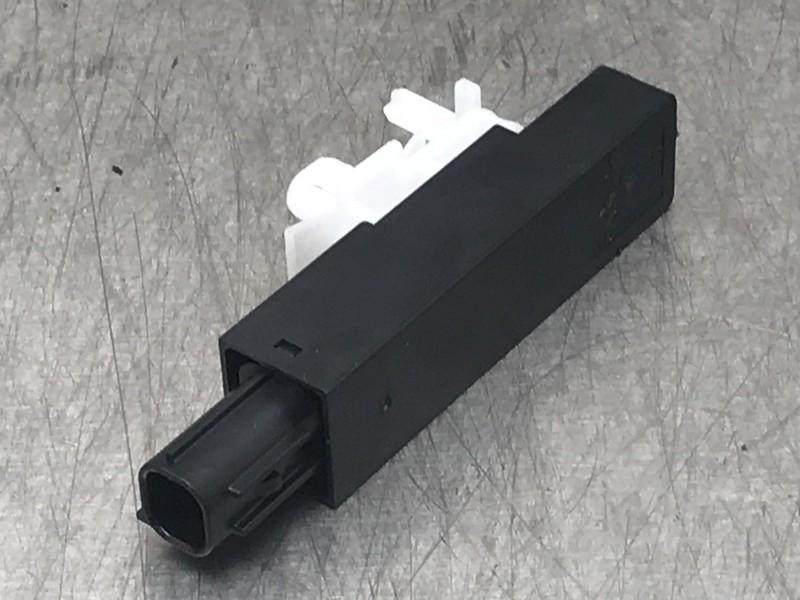 ANTENNE D'ACCÈS SANS CLÉ CX-5 I (KE,GH) (|KD45676NXA|), Hitdorfer Straße 73
51371  Leverkusen, DE, Mazda, Utilisé, Info@mazda.de