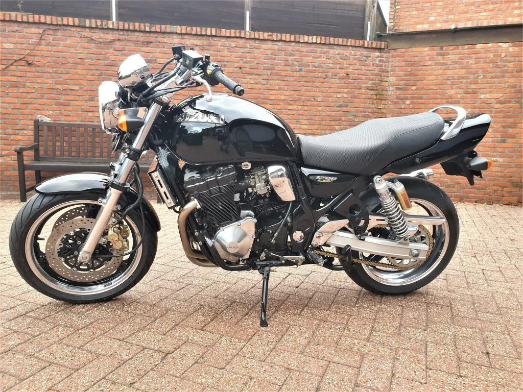 GSX 1200 inazuma, Particulier, 4 cylindres, 1200 cm³, Naked bike