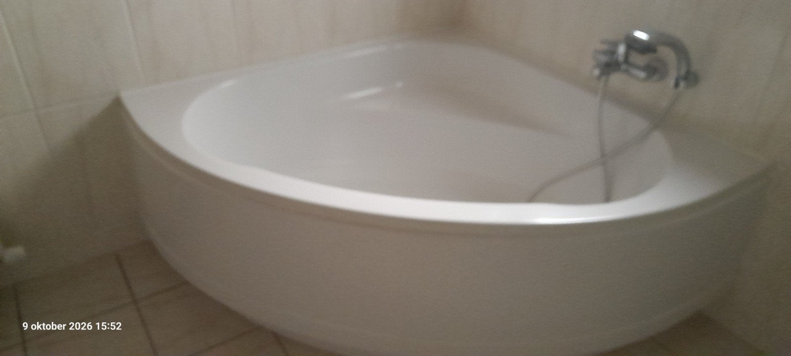 Hoekbad douchecabine wasmeubel gratis af te halen, Ophalen, Zo goed als nieuw