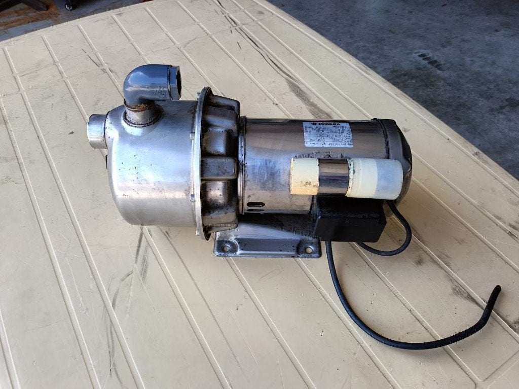 POMPE CENTRIFUGE AUTO-AMORÇANTE LOWARA SGM12, Jardin & Terrasse, Enlèvement ou Envoi, Comme neuf, Électrique, Autres types