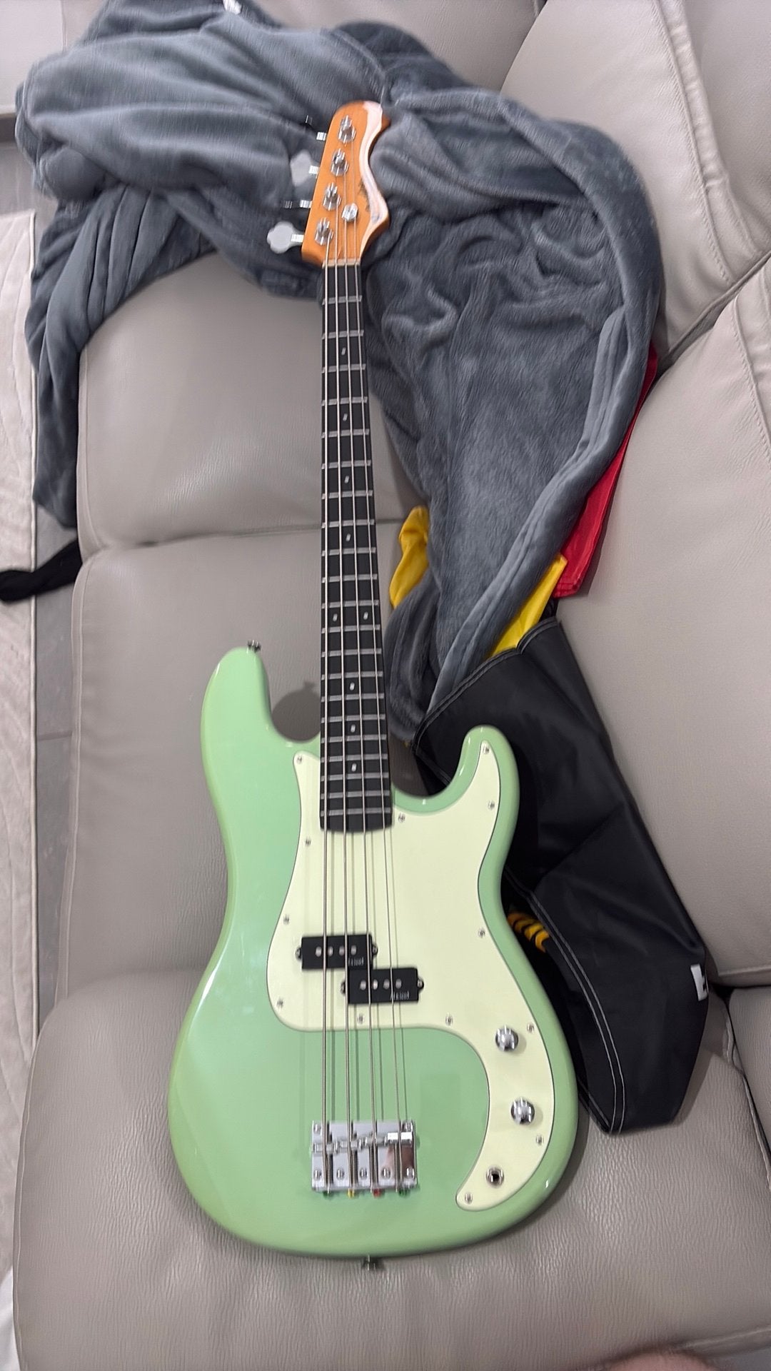 Guitare basse prodipe jamais utilise, Muziek en Instrumenten, Snaarinstrumenten | Gitaren | Bas, Ophalen, Zo goed als nieuw
