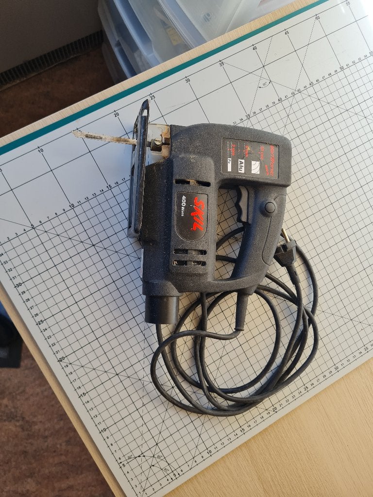SCIE SAUTEUSE SKIL 400W, Bricolage & Construction, Moins de 600 watts, 30 à 70 mm, Skil, Enlèvement