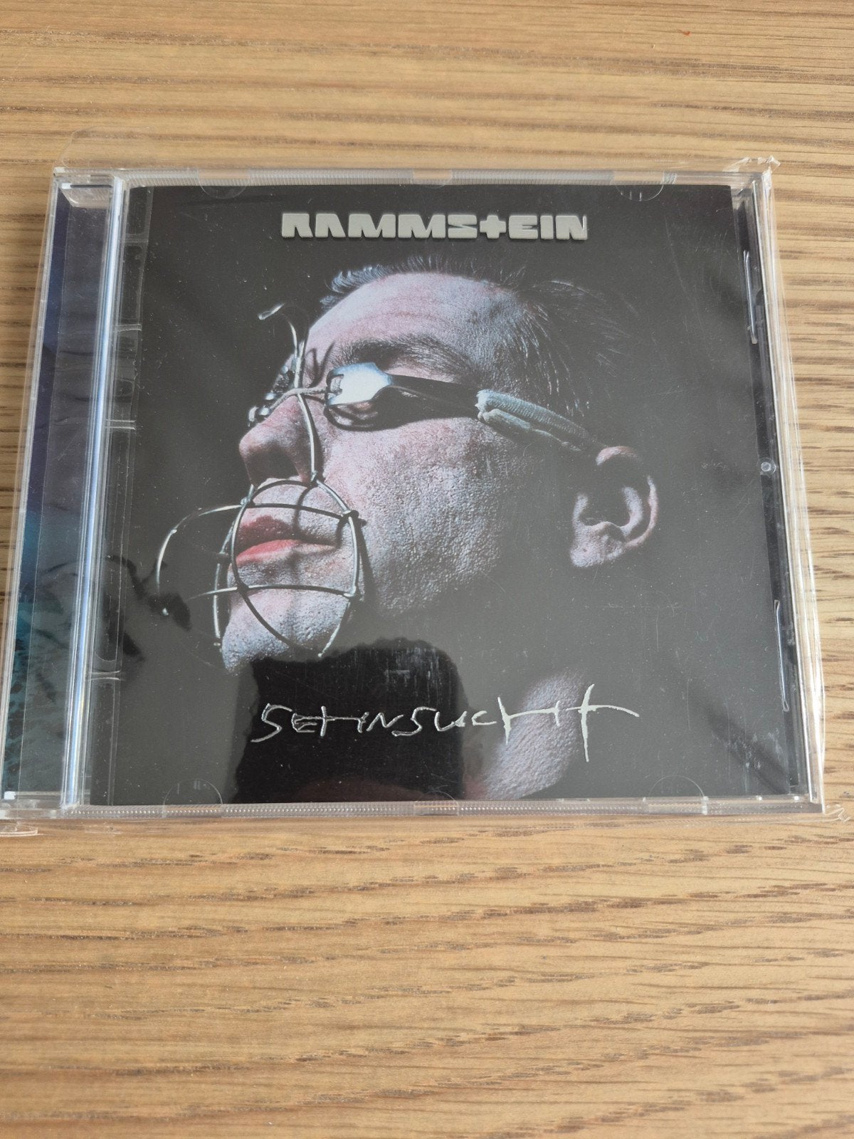 Rammstein - Sehnsucht (Till), Enlèvement ou Envoi