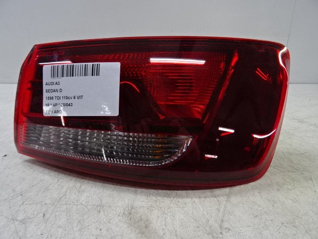 ACHTERLICHT RECHTS A3 Limousine (8VS / 8VM) (8V5945096), Gebruikt, Audi