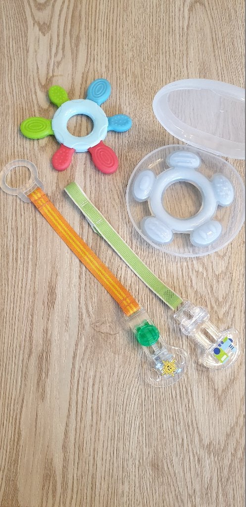 2 bijtringen + 2 speenclips, Ophalen of Verzenden, Zo goed als nieuw, Overige typen