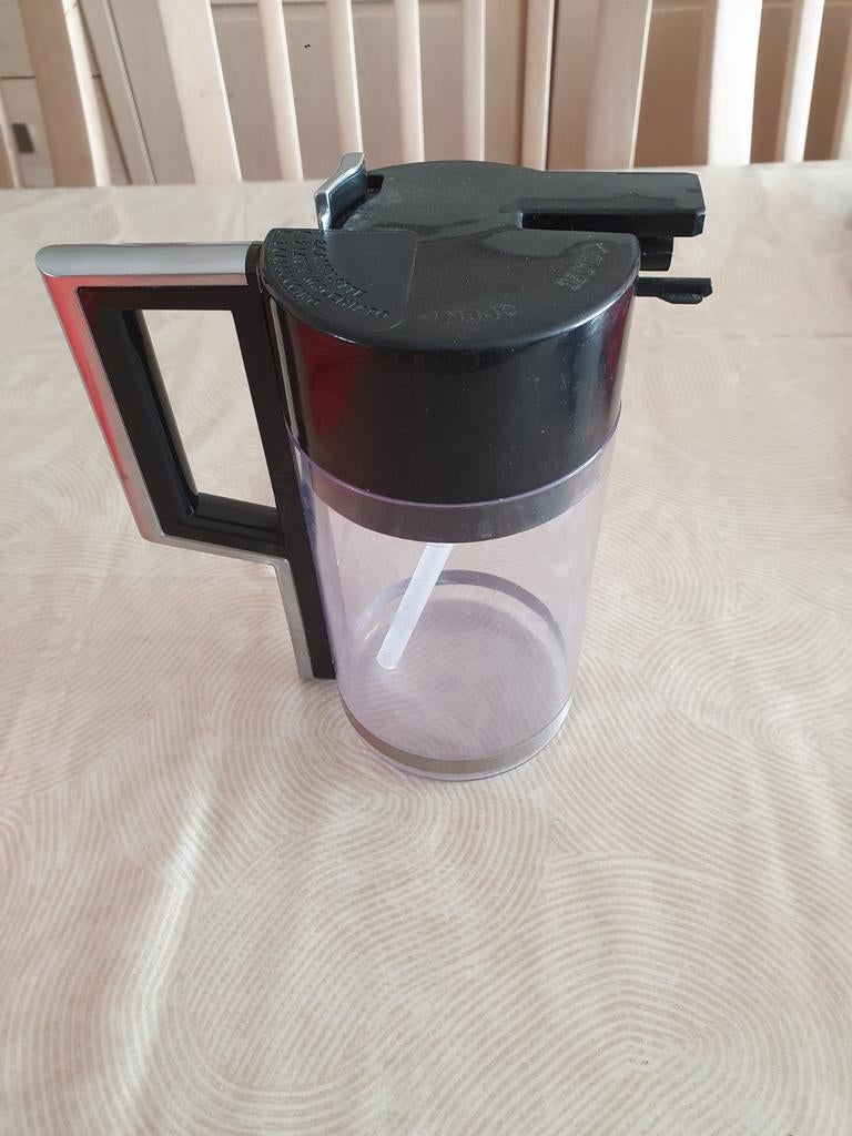 Pot a lait cafetière Delonghi très bon état, Enlèvement