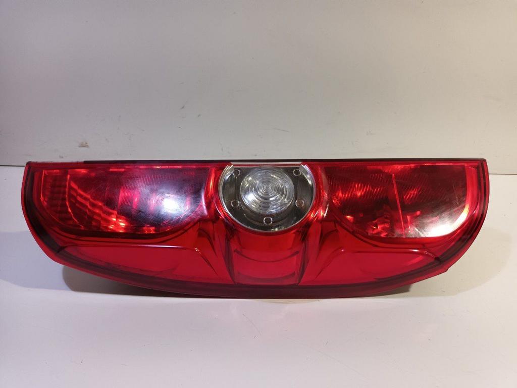 Achterlicht links buiten Opel Combo, Onderdelen@venauto.nl, Van der Ven Autorecycling B.V., Gebruikt, Ettenseweg 76, 4706 PB Roosendaal, The Netherlands