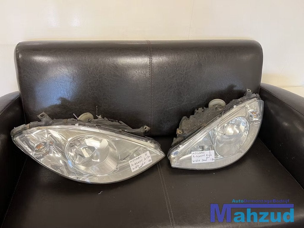 MERCEDES A-KLASSE W169 Links rechts koplamp ENGELS Headlight, Gebruikt, Mercedes-Benz AG, Mercedes-Benz, Mercedesstrasse 120
70372  Stuttgart, DE