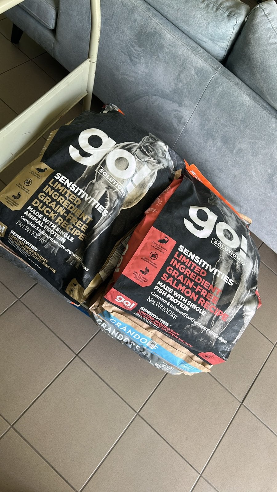 2 beschadigse zakken Go Sensitive 10kg, Dieren en Toebehoren, Ophalen, Hond