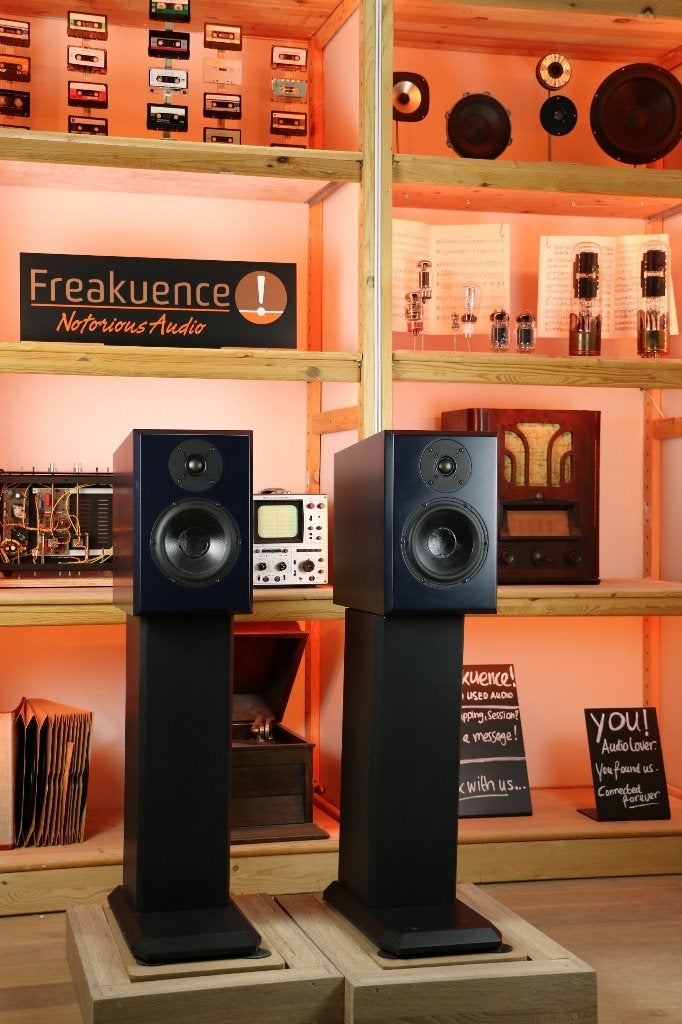 Master Three TRADE.INRUIL. Een super monitor uit Nederland!, Audio, Tv en Foto, Luidsprekerboxen, Ophalen of Verzenden, Zo goed als nieuw