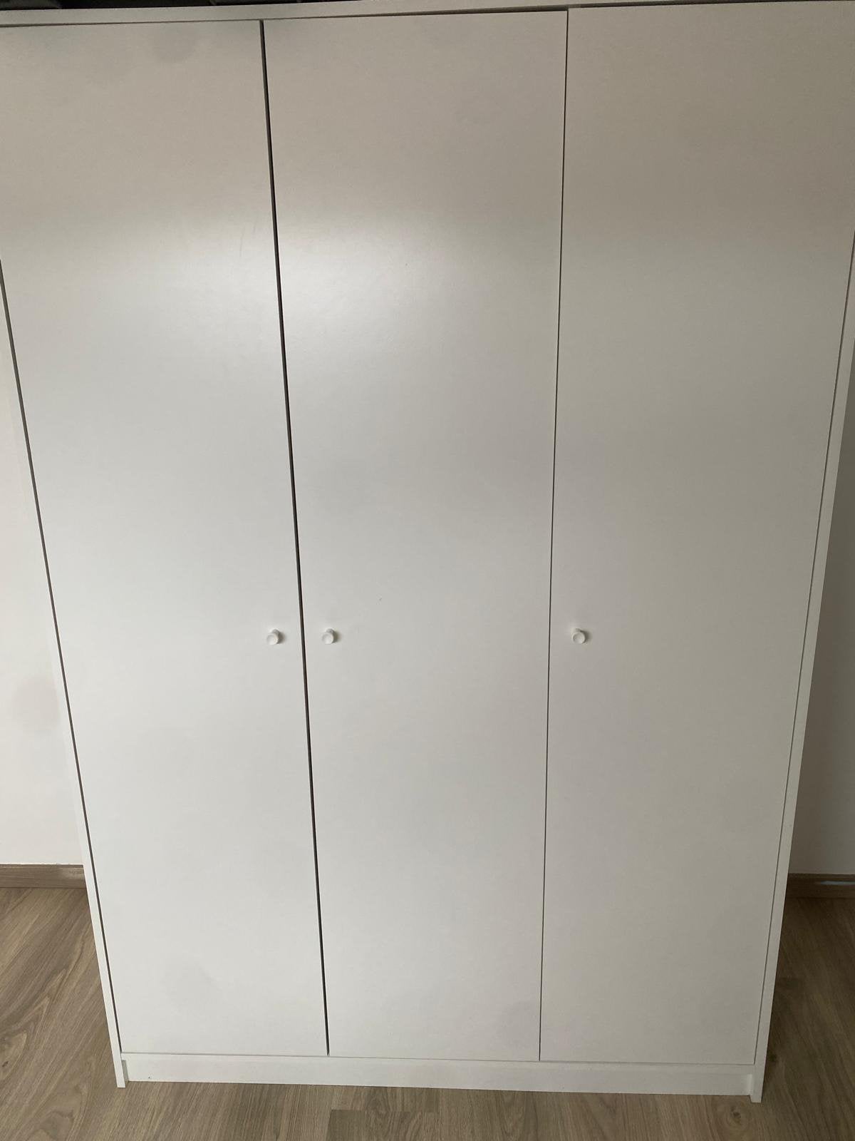 Armoire ikea, Enlèvement, Comme neuf