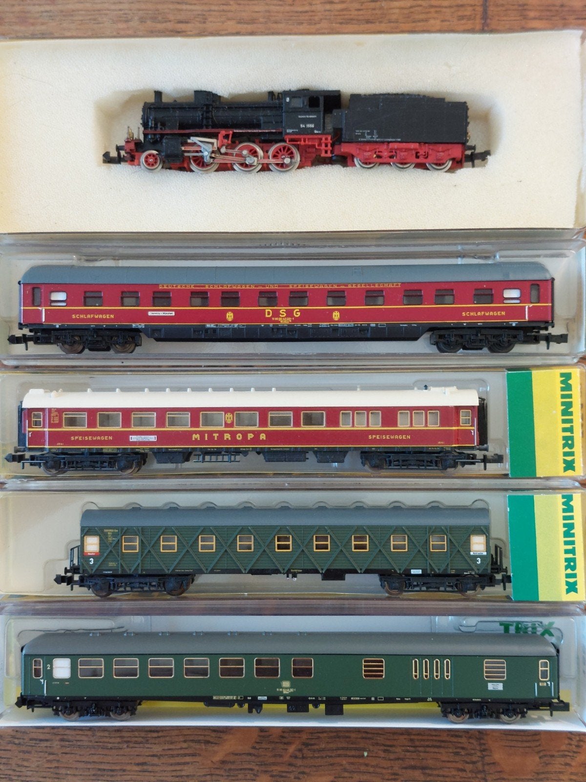 locomotive à vapeur minitrix avec 4 voitures DB Dsg, Enlèvement ou Envoi, Wagon