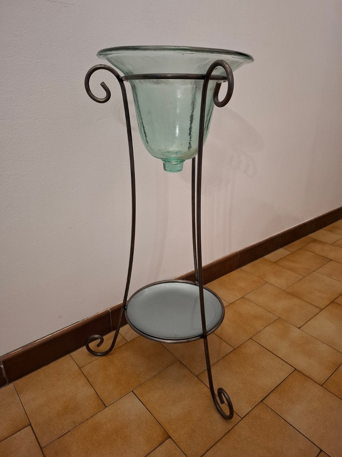 Zuil met glazen pot., Ophalen