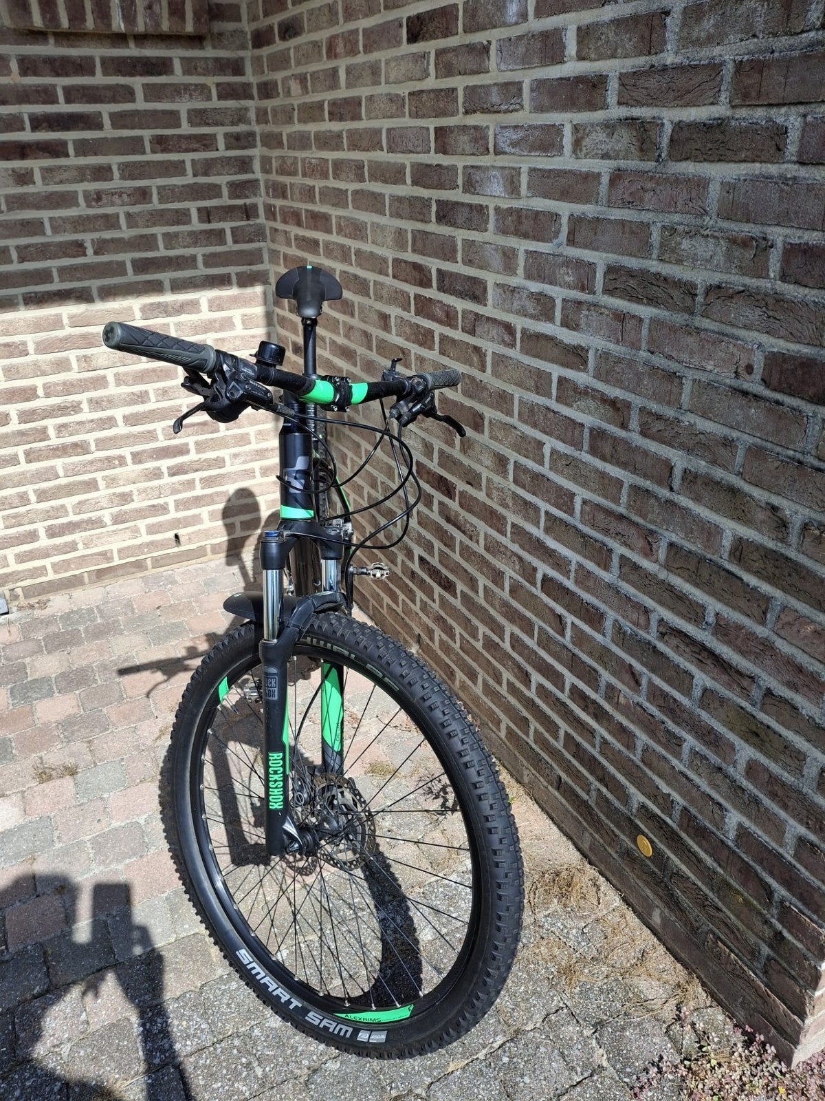 Cube attention SL Black n green XT, Ophalen
