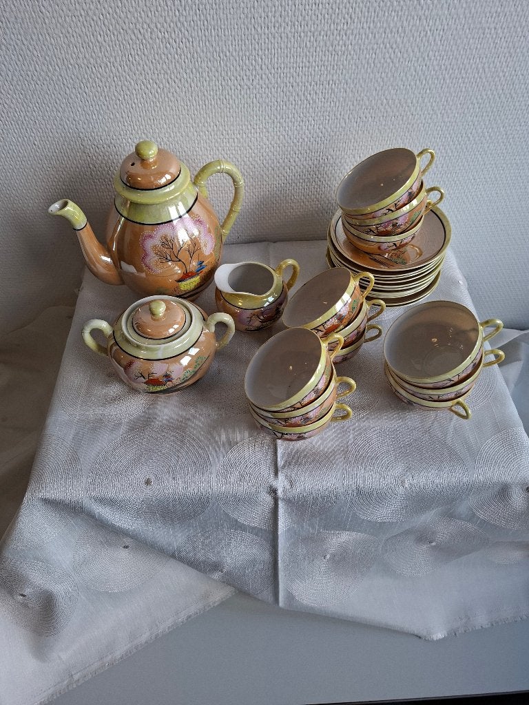 CHUNEES THEESERVIES, Antiek en Kunst, Ophalen