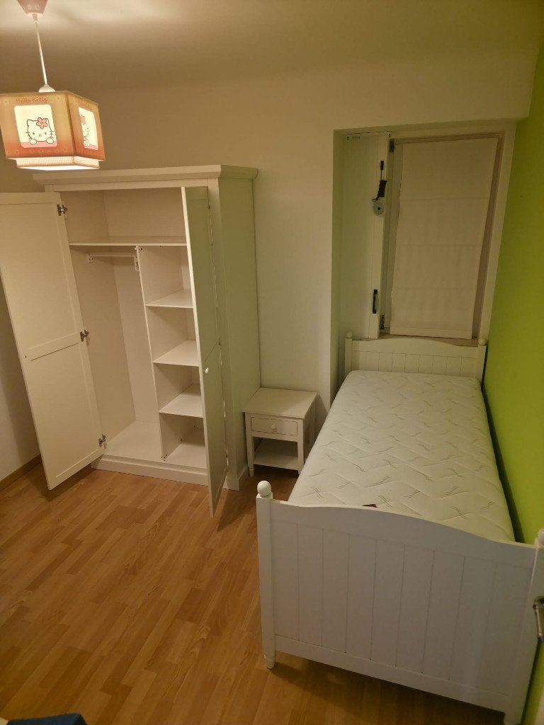 éénpersoons slaapkamer met bureau, nachttafel en opbergbox, Enlèvement, Utilisé, Une personne, Landelijk