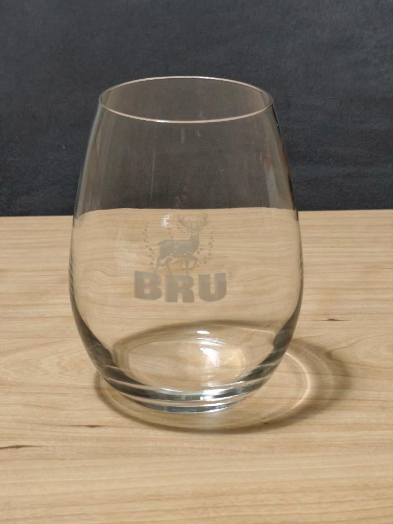Verre Bru neuf !, Collections, Verres & Petits Verres, Enlèvement, Neuf, Verre à eau