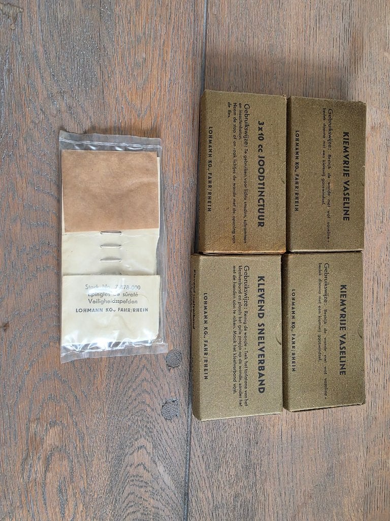 Militaria verbanddoos spullen, Verzamelen, Ophalen of Verzenden, Overige soorten, Overige typen