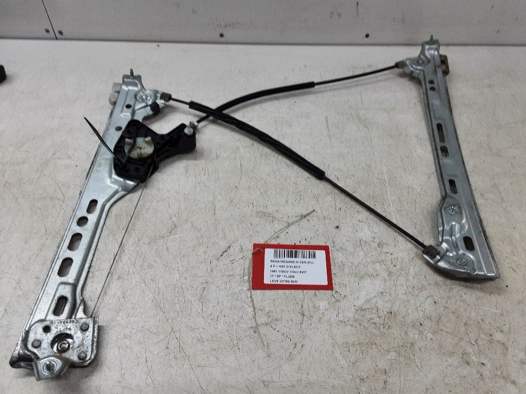 VITRE MECANISME AVANT DROIT Renault Megane IV (RFBB), Renault, Utilisé, Peter-Huppertz-Straße 5
51063  Köln, DE, Dialog.deutschland@renault.de