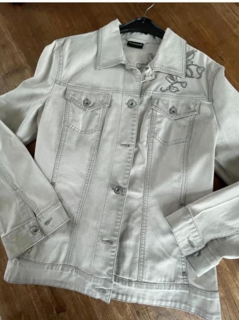 Jeansvest maat 42, Kleding | Dames, Ophalen of Verzenden, Zo goed als nieuw, Maat 42/44 (L), Blauw