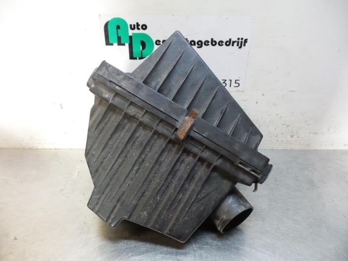 Luchtfilterhuis van een Nissan Primera (Primera W99-), Auto-onderdelen, Motor en Toebehoren, Nissan, Gebruikt, 3 maanden garantie