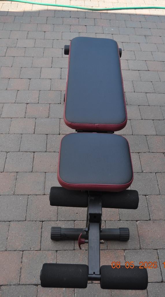 Banc de fitness et haltères comme neuf, Sports & Fitness, Équipement de fitness, Comme neuf, Banc d'exercice, Bras, Jambes, Pectoraux