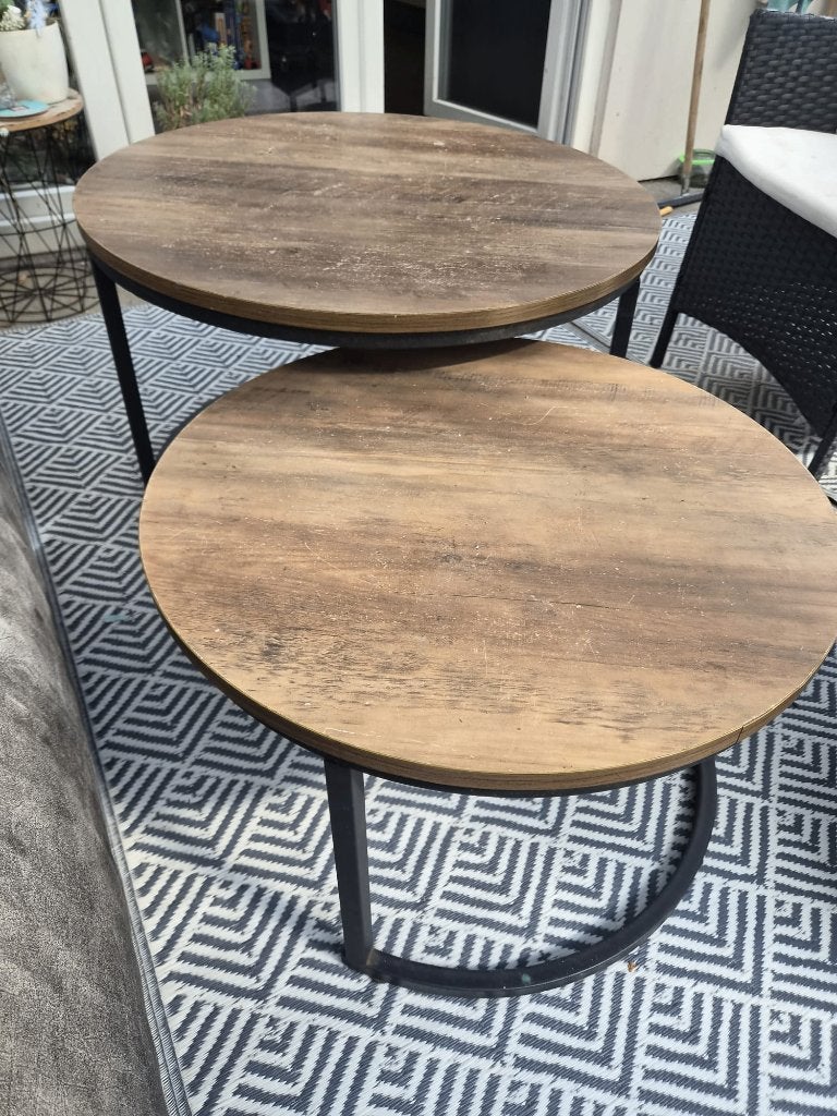 Set van 2 ronde salontafels - houtlook & zwart metaal, Rond, Autres essences de bois, Enlèvement, Utilisé