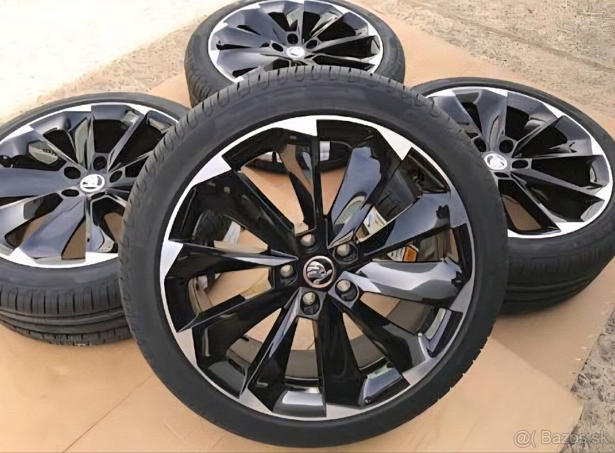 19inch skoda superb velgen met zomerbanden oem skoda, Auto-onderdelen, Banden en Velgen, Ophalen, 19 inch, Zomerbanden, Banden en Velgen