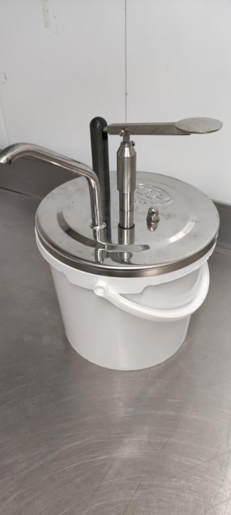 pompes à sauce (seaux de 5 litres), Articles professionnels, Enlèvement ou Envoi