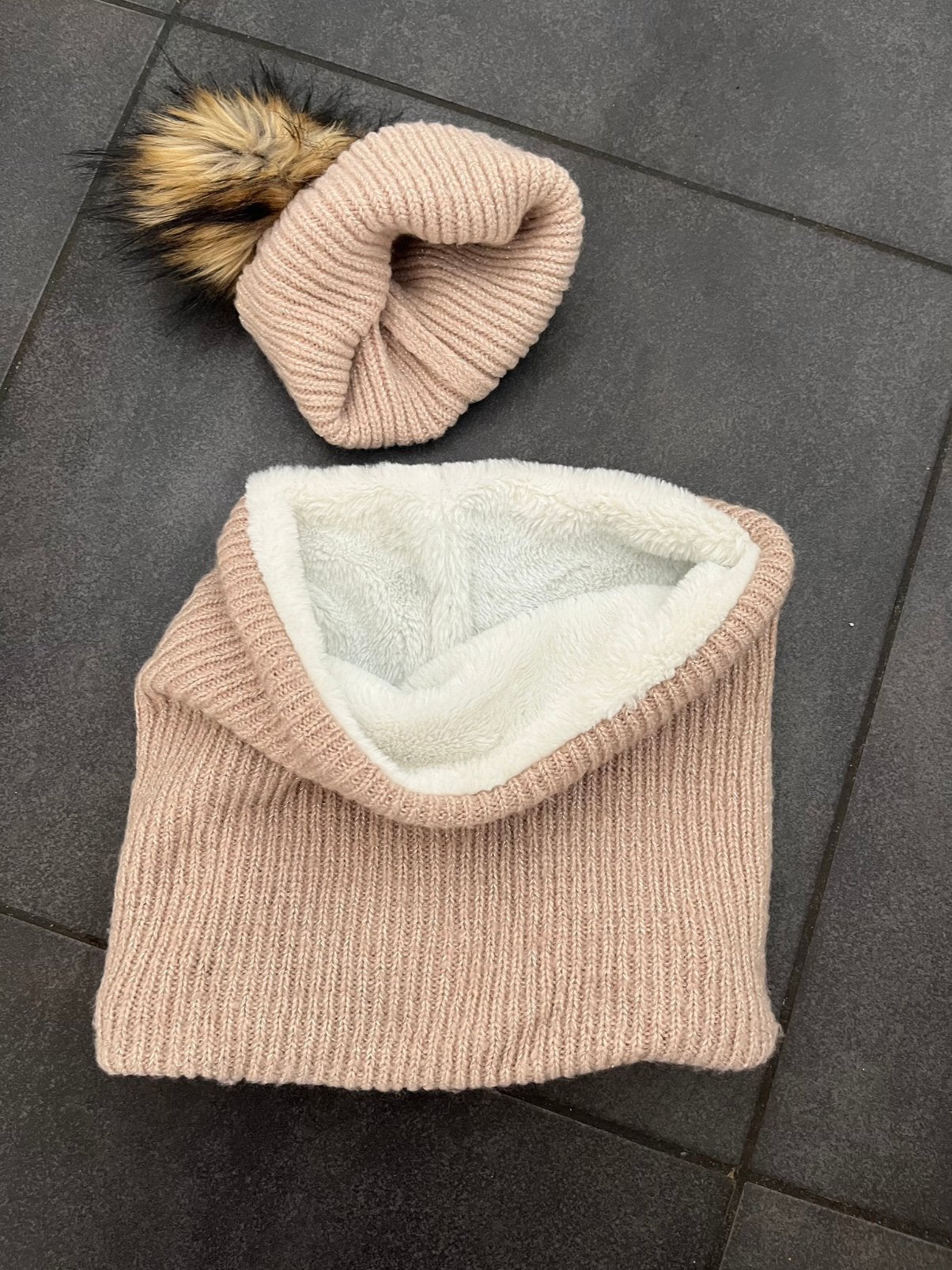 Muts + sjaal., Kinderen en Baby's, Ophalen, Gebruikt, Meisje, Muts