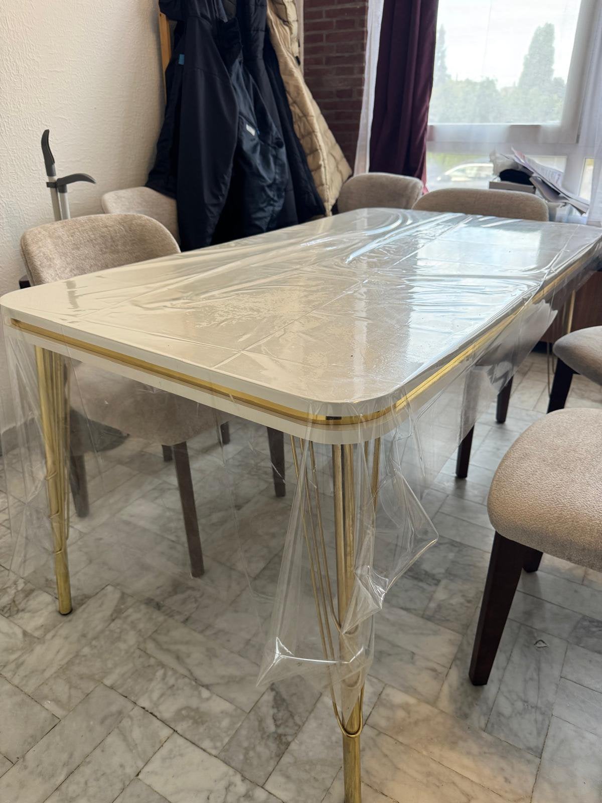 Table à manger de 1,40 m, Enlèvement, Utilisé
