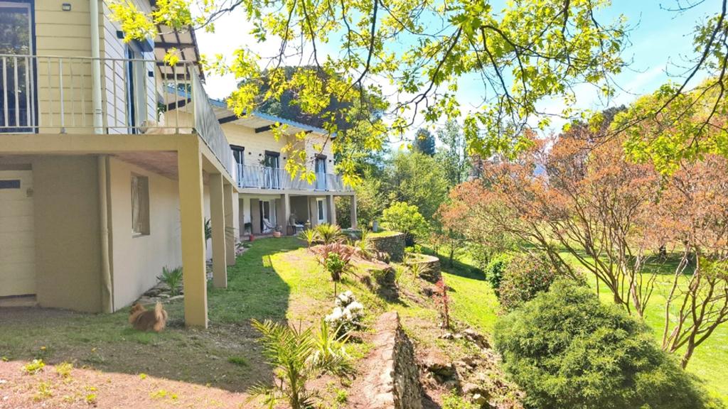 Maison sur golf 18T – 189m² + T2 + garage  1h de Carcassonne, Immo, Étranger, 6 pièces, Maison d'habitation, Campagne, Mazamet