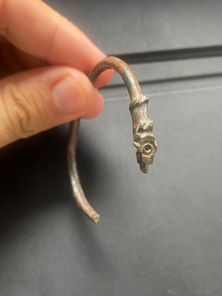 ROMEINSE ARMBAND MET SLANGENKOP, Antiek en Kunst, Verzenden, Brons