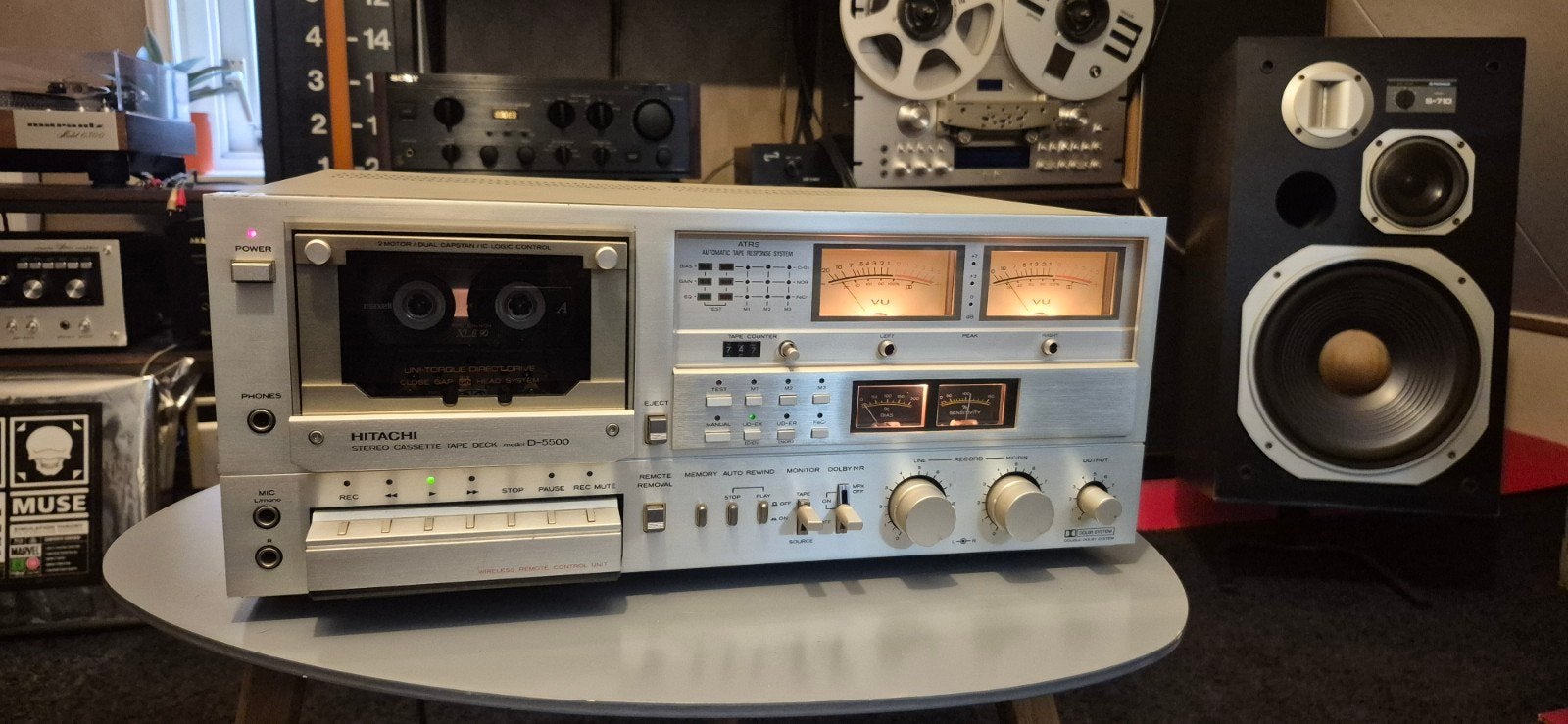 Hitachi D-5500, zeldzaam "monsterdeck" goed lezen!, TV, Hi-fi & Vidéo, Enlèvement, Simple