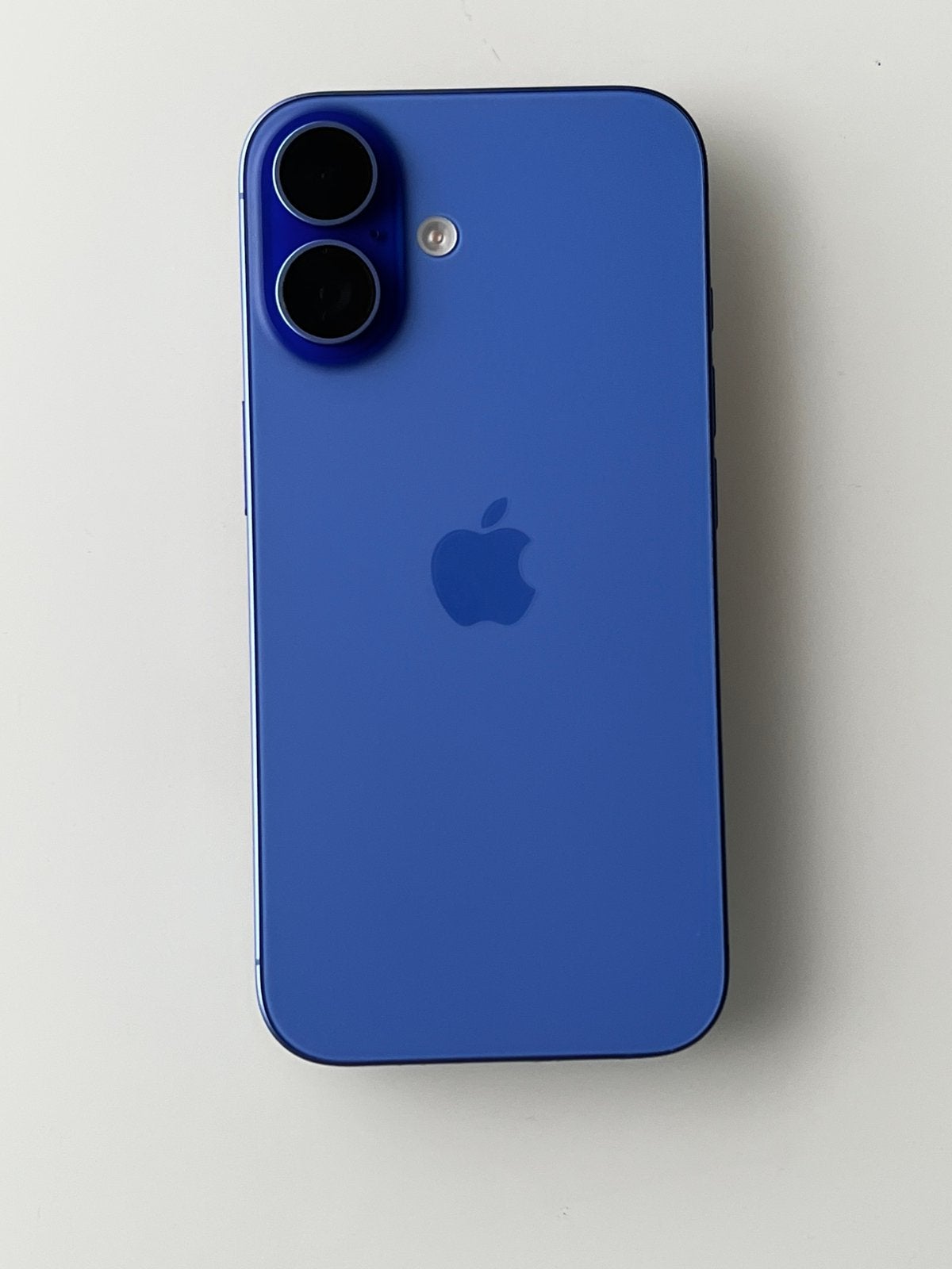 iPhone 16 – 128 GB – Paars – Zo goed als nieuw, Telecommunicatie, Mobiele telefoons | Apple iPhone, Ophalen, 128 GB, Paars, IPhone 16