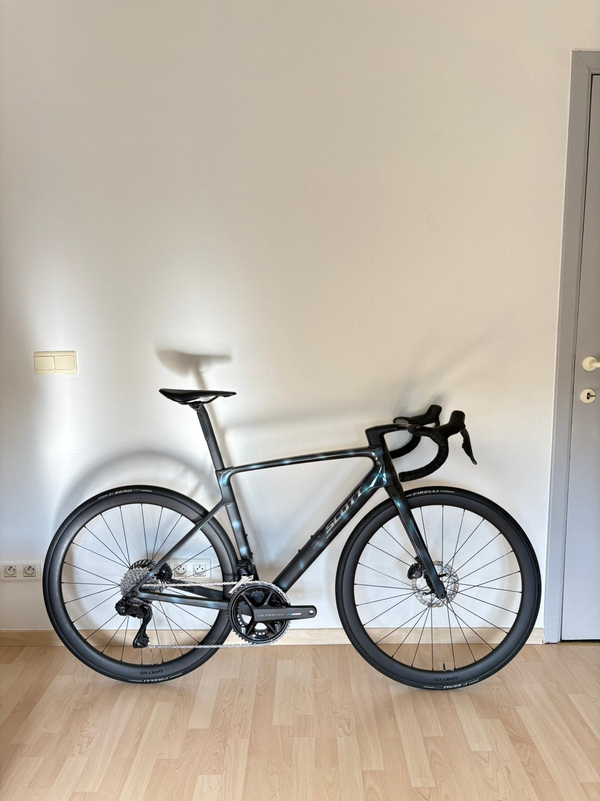 SCOTT Addict RC 10 - Medium met dubbelzijdige powermeter, 28 inch, Carbon, Ophalen of Verzenden, Zo goed als nieuw