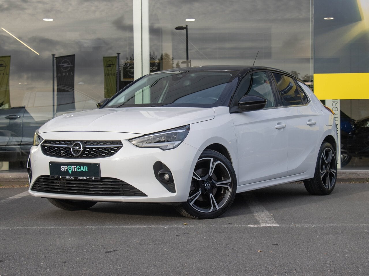 Opel Corsa ELEGANCE 1.2T MT6 100PK|AIRCO|CAMERA|CARPLAY|CRU, Auto's, 0 cilinders, 1199 cc, 0 kg, Wit