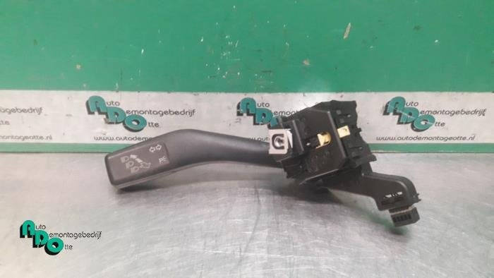 Commutateur feu clignotant d'un Volkswagen Caddy (Caddy 04-), Volkswagen, -, 3 mois de garantie, Utilisé