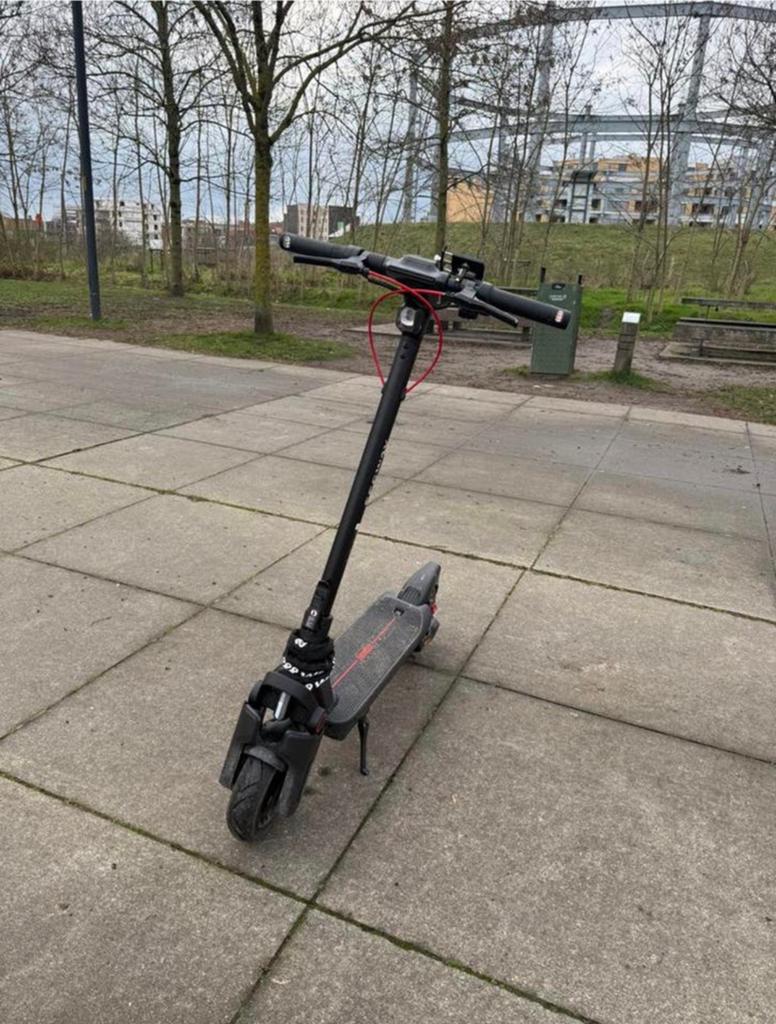 Ninebot g3 garantie+verzekering, Fietsen en Brommers, Ophalen of Verzenden, Zo goed als nieuw