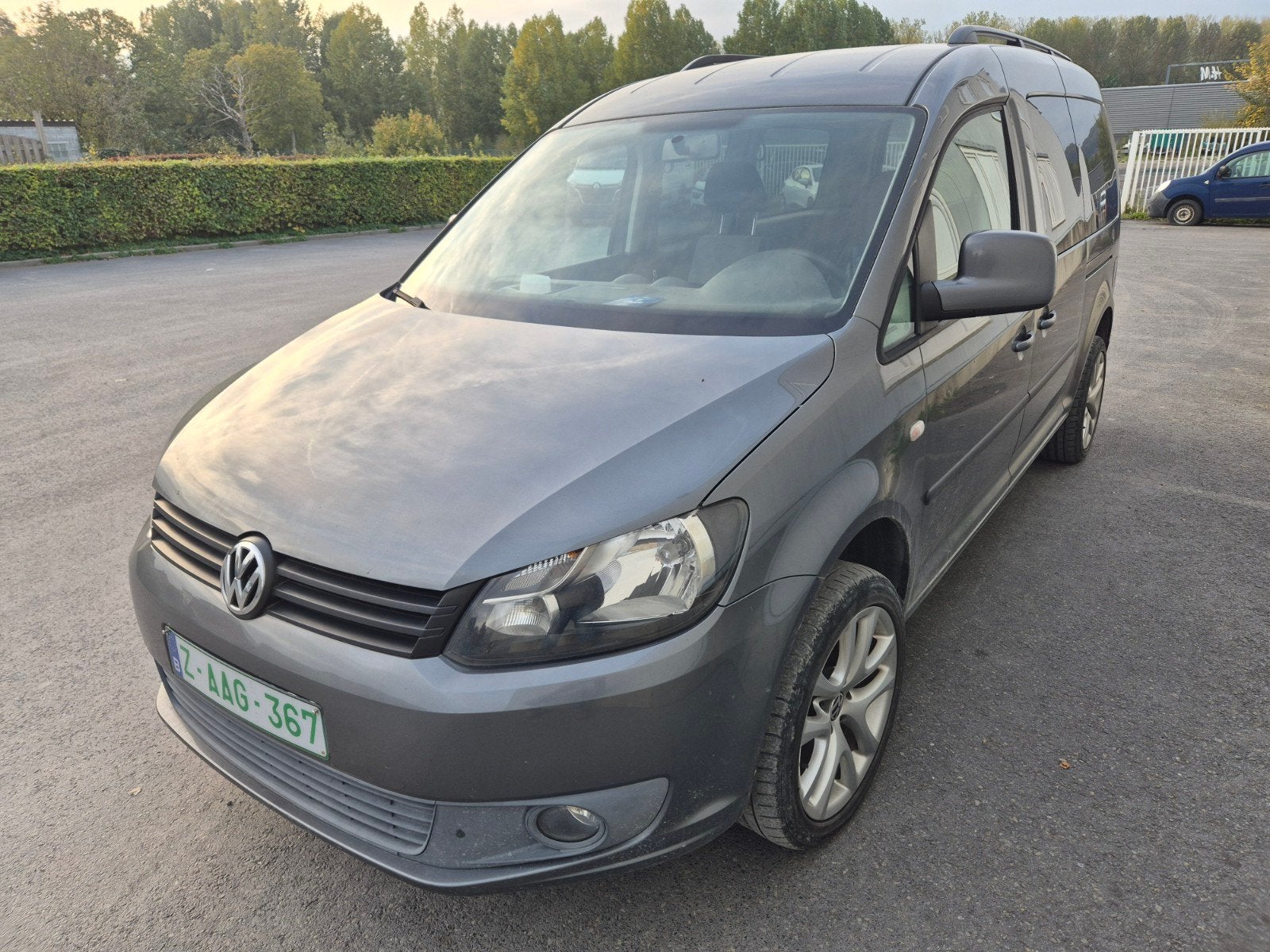 vw caddy max  dubbel cab 5pl lichte vrachtwagen, Voorwielaandrijving, Zwart, https://public.car-pass.be/vhr/1c7cf555-2de0-4d93-a4e2-779f478a11e8