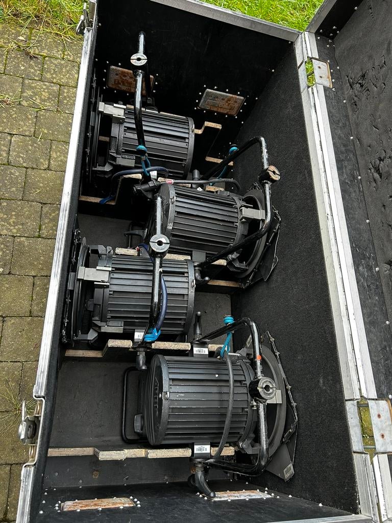 4x 1200w compact arri fresnel hmi zonder balast, Enlèvement, Utilisé