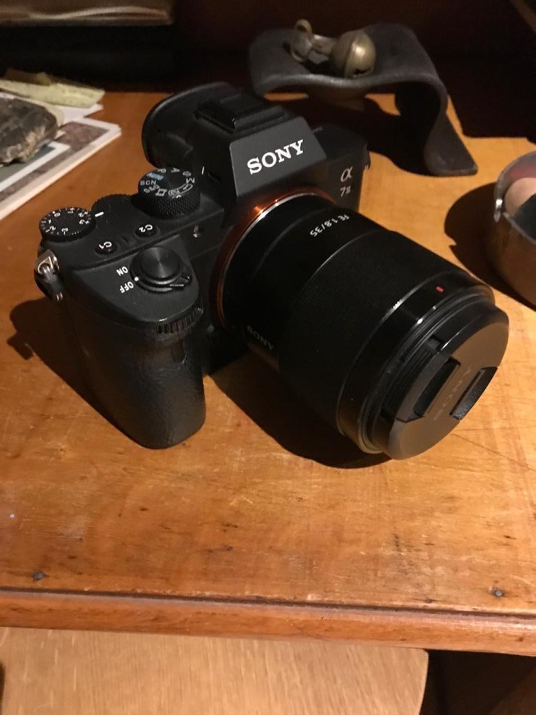 Sony A7 III + Sony FE 35mm f/1.8, Audio, Tv en Foto, Fotocamera's Digitaal, Ophalen, Zo goed als nieuw, Sony