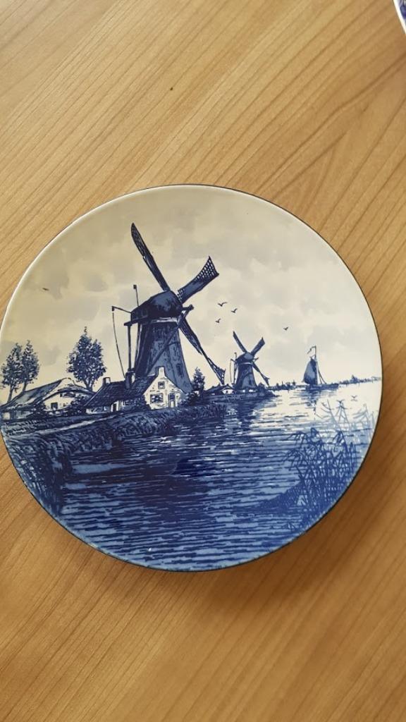 Toutes sortes d'assiettes, paniers et vases de Delft., Antiquités & Art, Antiquités | Accessoires de maison, Enlèvement ou Envoi