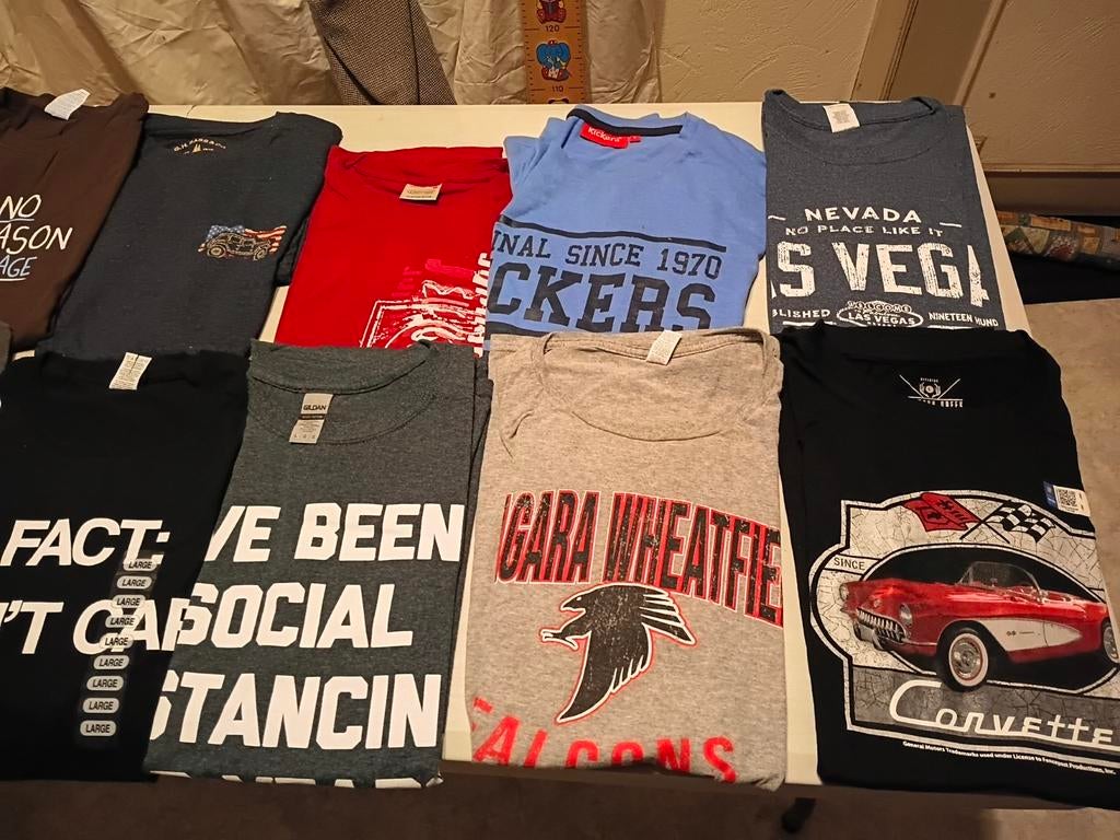 12 tal nieuwe T-shirts maat Large, Enlèvement