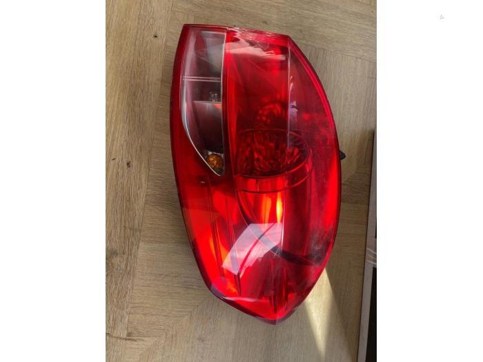 Achterlicht rechts van een Renault Clio, Ophalen of Verzenden, 3 maanden garantie, Gebruikt, Renault